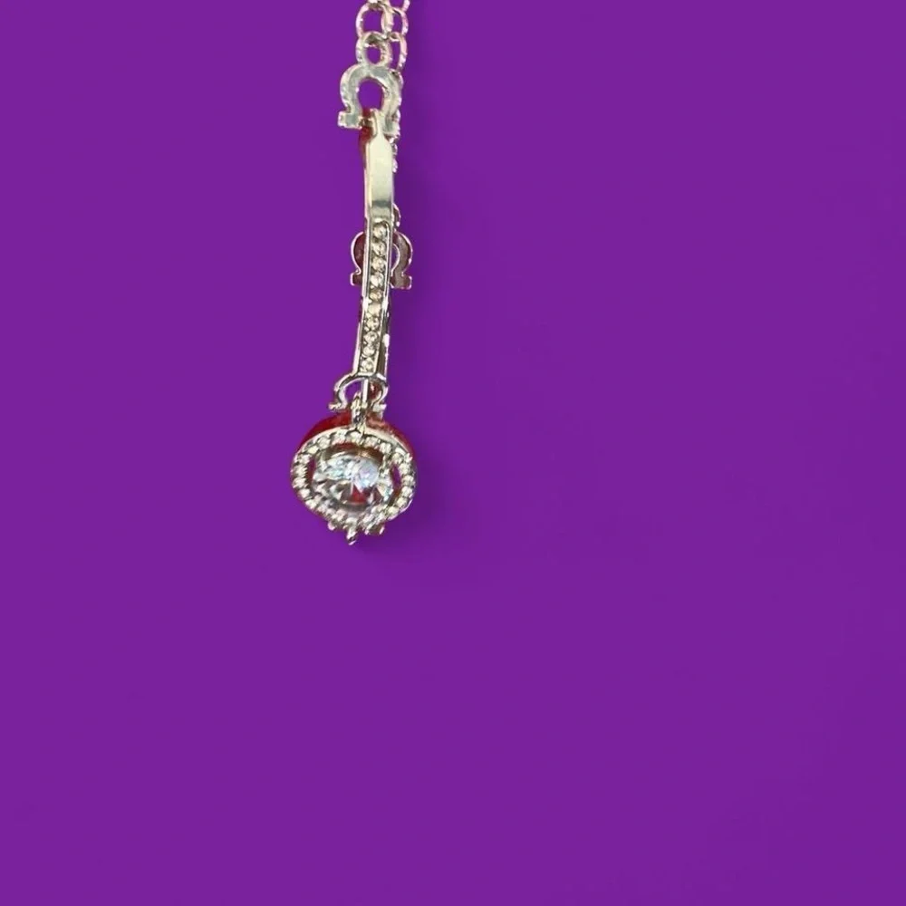 Silver rhinestone thin bracelet with stone and a touch of glamour exquisite